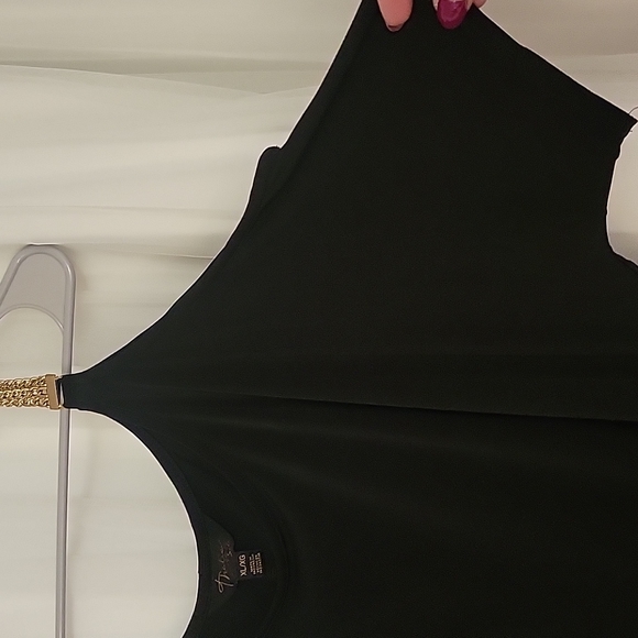 Dress - Picture 3 of 4